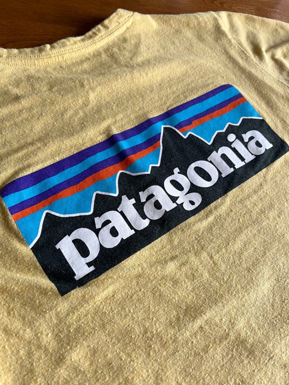 Patagonia yellow logo "Responsibili-Tee" S - Picture 5 of 7